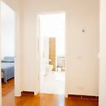 Beachfront Apartman *