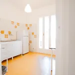 Beachfront Apartman *